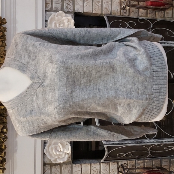 The Little Alpaca's House Gray Sweater, New With Tags, Size S - Picture 1 of 10